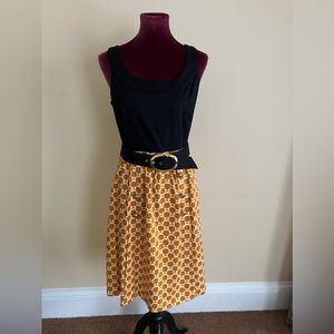 Donna Ricco  New York Dress   1 gold button missing .